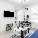 1 Bed Next Transports & Easy Access To Ctr London