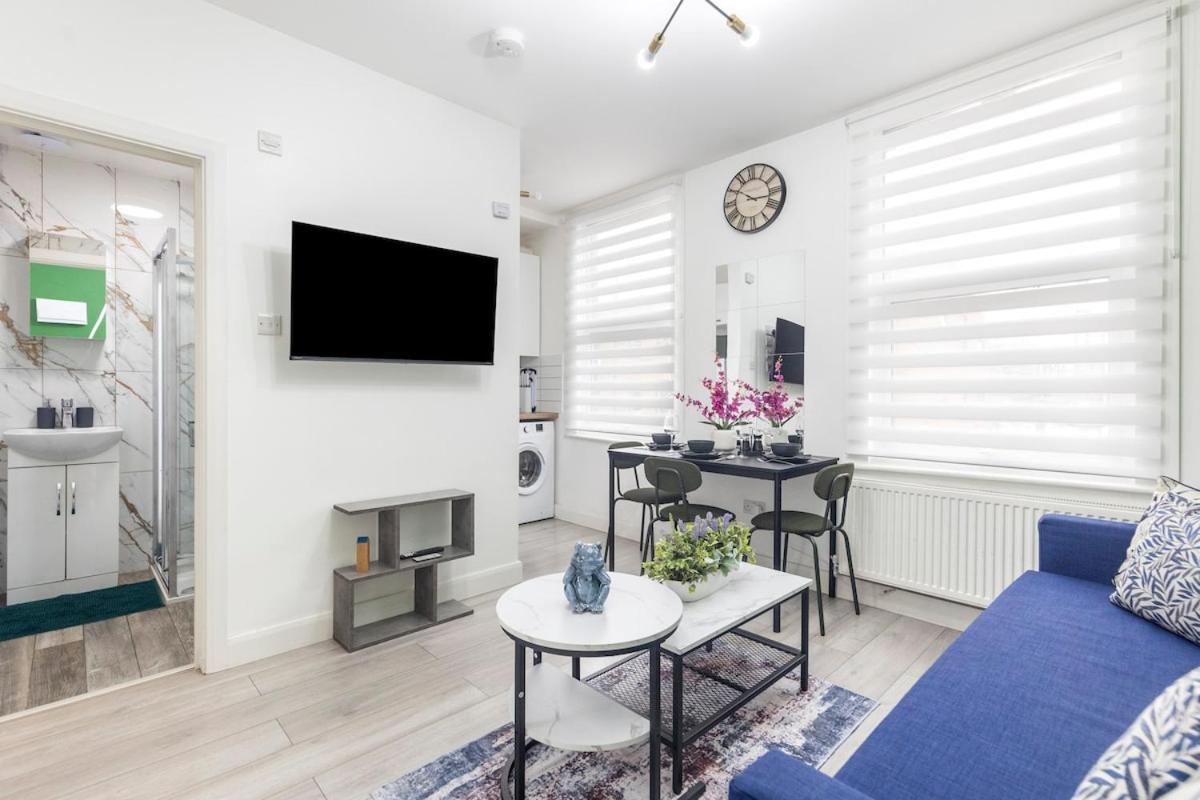 Appartamento 1 Bed Next Transports & Easy Access To Ctr Londra
